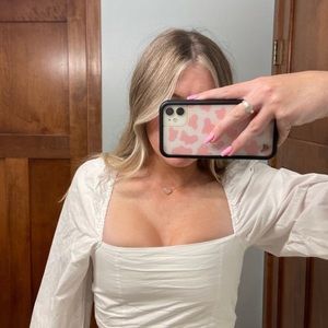 White puff sleeve top!